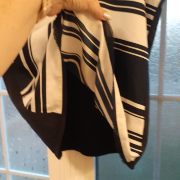 Tommy Hilfiger Short Sleeve Top Navy/White. - Picture 5 of 7